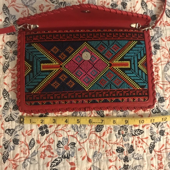 NWOT Red Embroidered Clutch - Picture 4 of 7